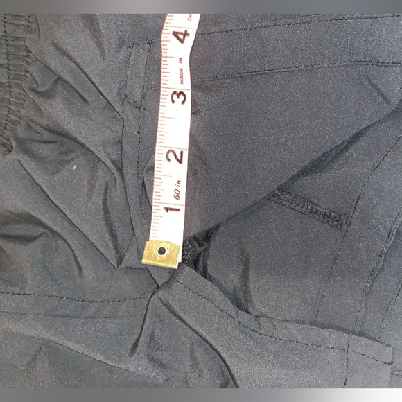 Nike Dri-Fit lined athletic running back zip pocket shorts women’s size medium - Picture 12 of 13